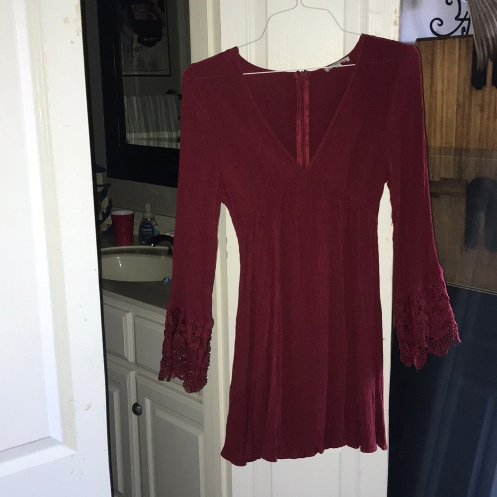 Red quarter sleeve dress